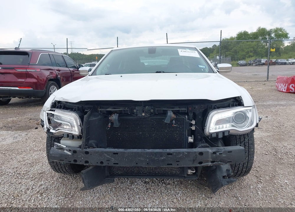 2016 CHRYSLER 300 VIN: 2C3CCAEG5GH358107