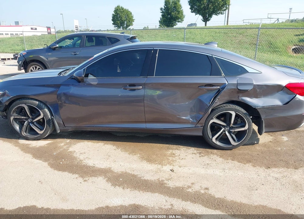 2018 HONDA ACCORD VIN: 1HGCV1F34JA197595