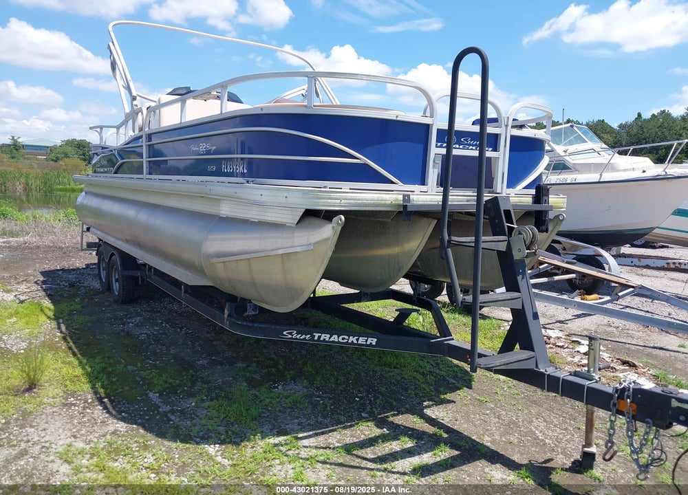 2017 SUNTRACKER OTHER VIN: BUJ47500K617