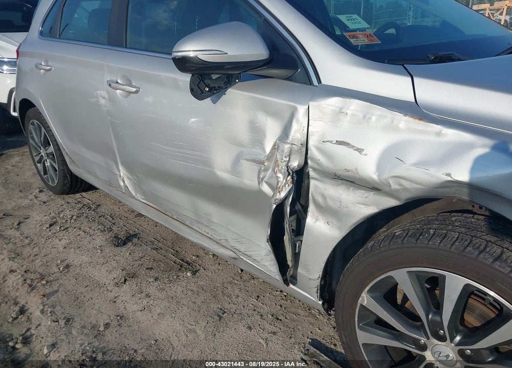 2018 HYUNDAI ELANTRA GT VIN: KMHH35LEXJU024844