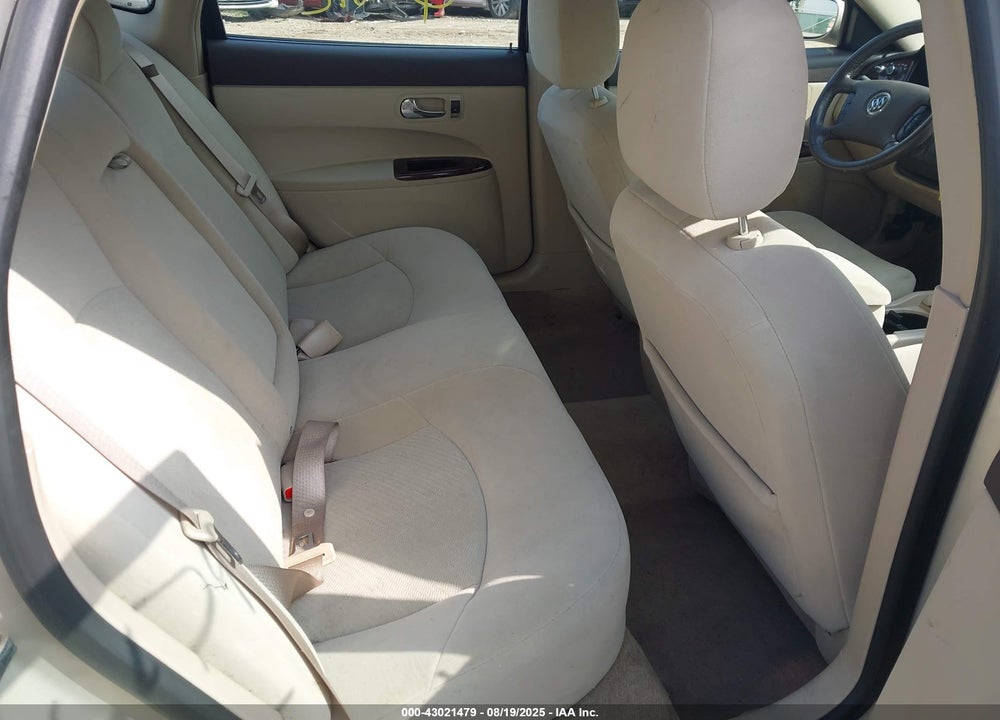 2009 BUICK LACROSSE VIN: 2G4WC582X91211255