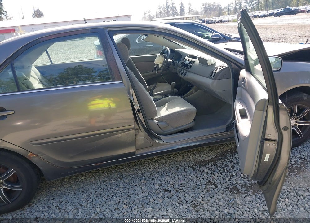 2002 TOYOTA CAMRY LE VIN: JTDBE32K020060079