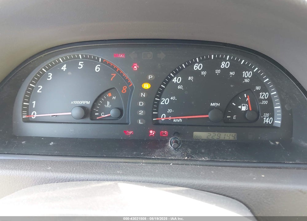 2002 TOYOTA CAMRY LE VIN: JTDBE32K020060079