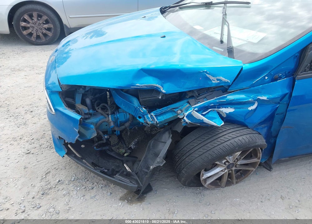 2015 FORD FOCUS VIN: 1FADP3K2XFL300901