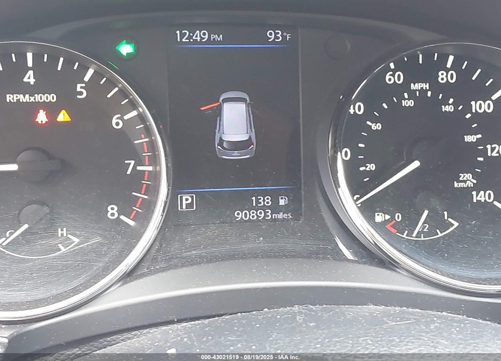 2018 NISSAN ROGUE VIN: KNMAT2MT2JP573924