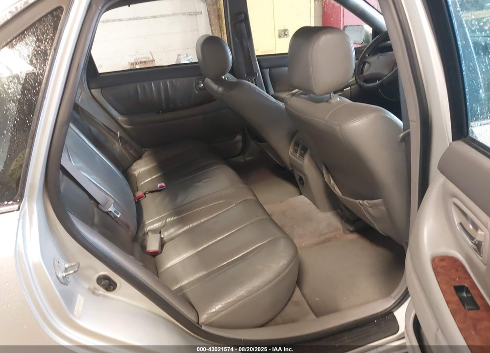 2000 TOYOTA AVALON XLS VIN: 4T1BF28B5YU039563
