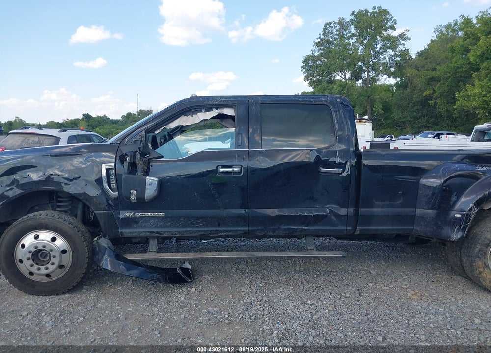 2022 FORD F-450 PLATINUM VIN: 1FT8W4DT0NEF77800
