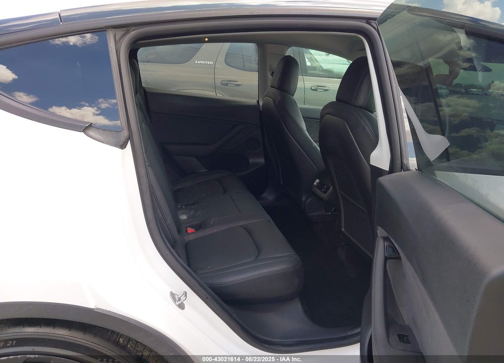 2021 TESLA MODEL Y VIN: 5YJYGDEF5MF124498