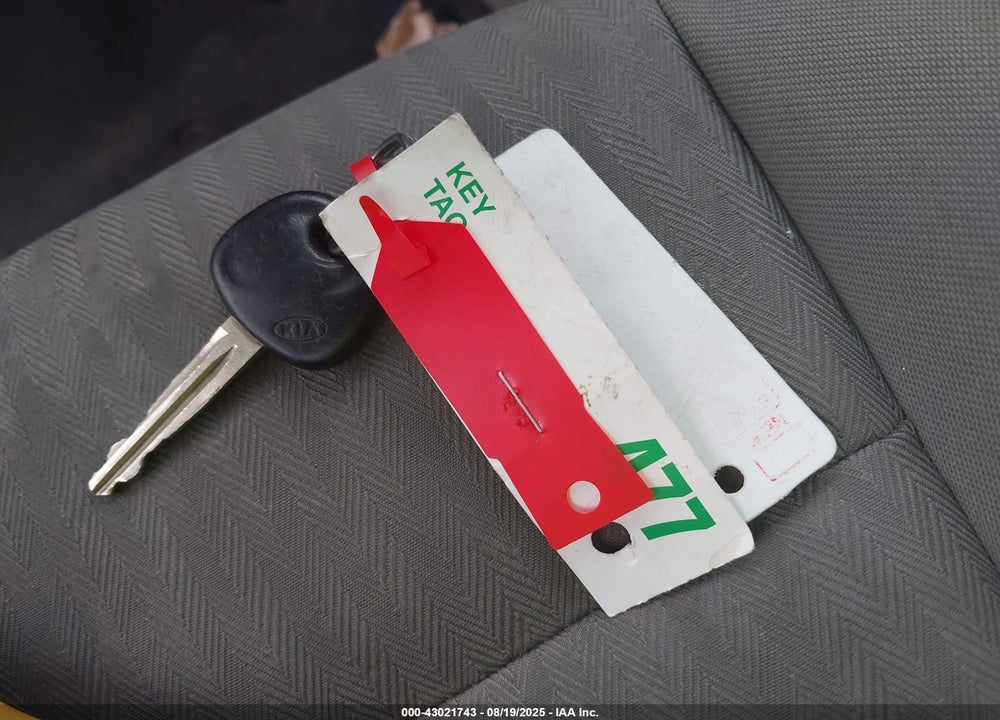 2015 KIA FORTE VIN: KNAFK4A60F5395854