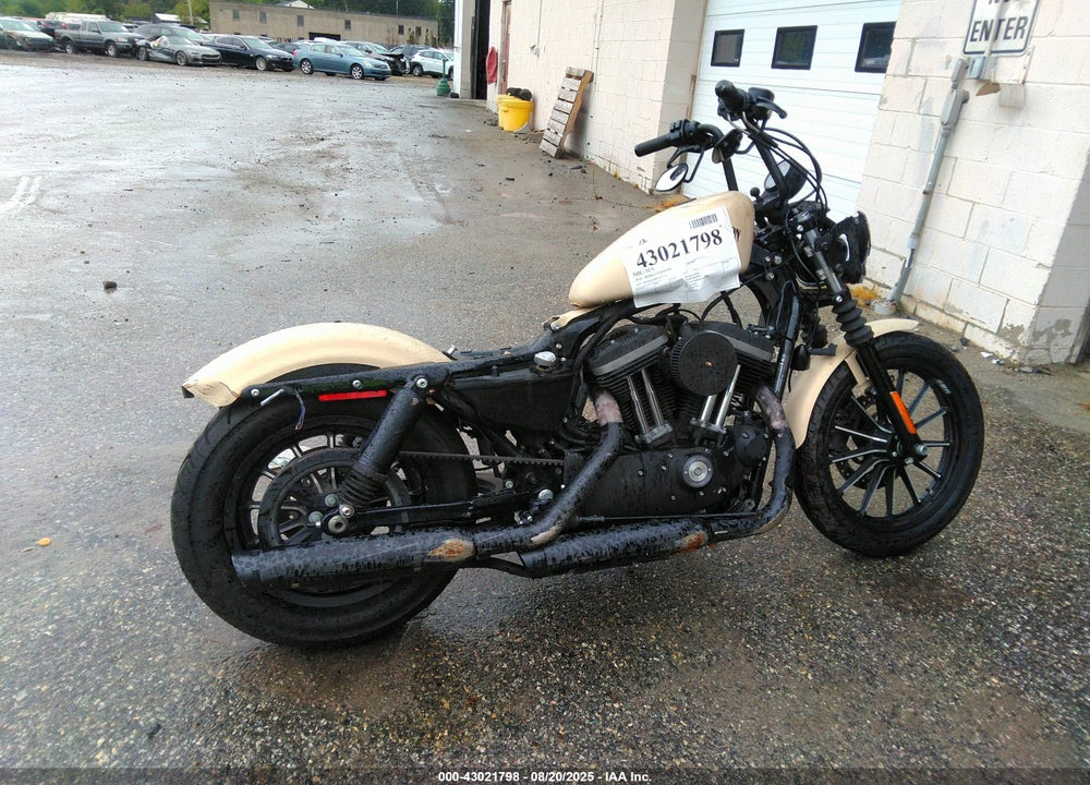 2014 HARLEY-DAVIDSON XL883 IRON 883 VIN: 1HD4LE218EC437308