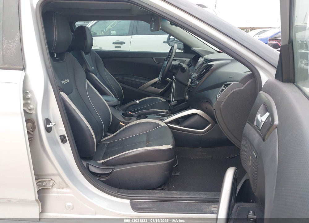 2015 HYUNDAI VELOSTER VIN: KMHTC6AE6FU243357