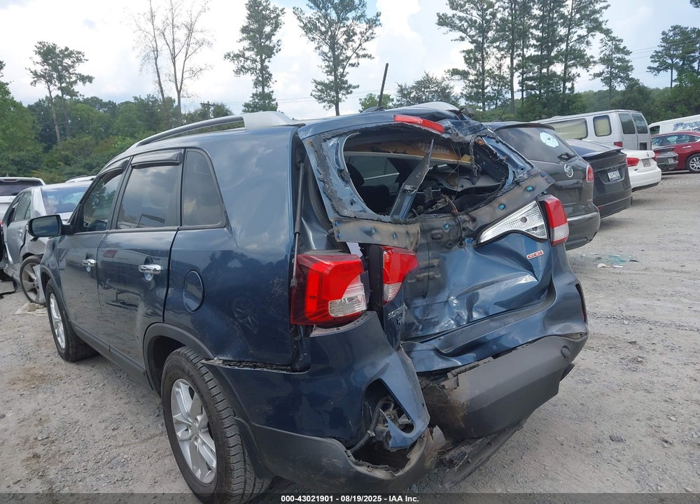 2014 KIA SORENTO VIN: 5XYKT4A64EG490082