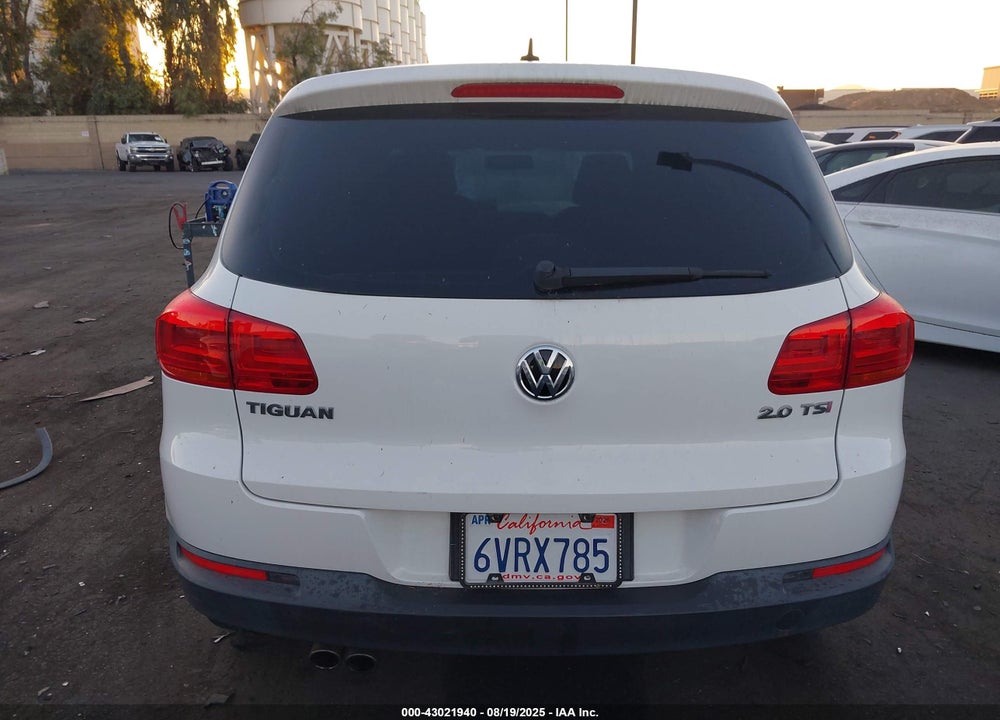 2012 VOLKSWAGEN TIGUAN VIN: WVGAV7AX7CW582315