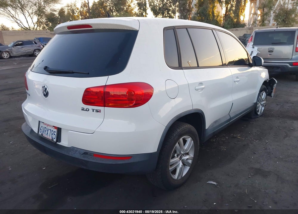 2012 VOLKSWAGEN TIGUAN VIN: WVGAV7AX7CW582315