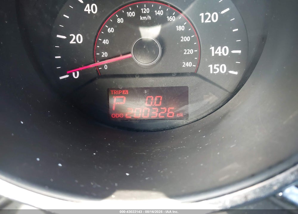 2011 KIA SORENTO VIN: 5XYKT4A13BG075254