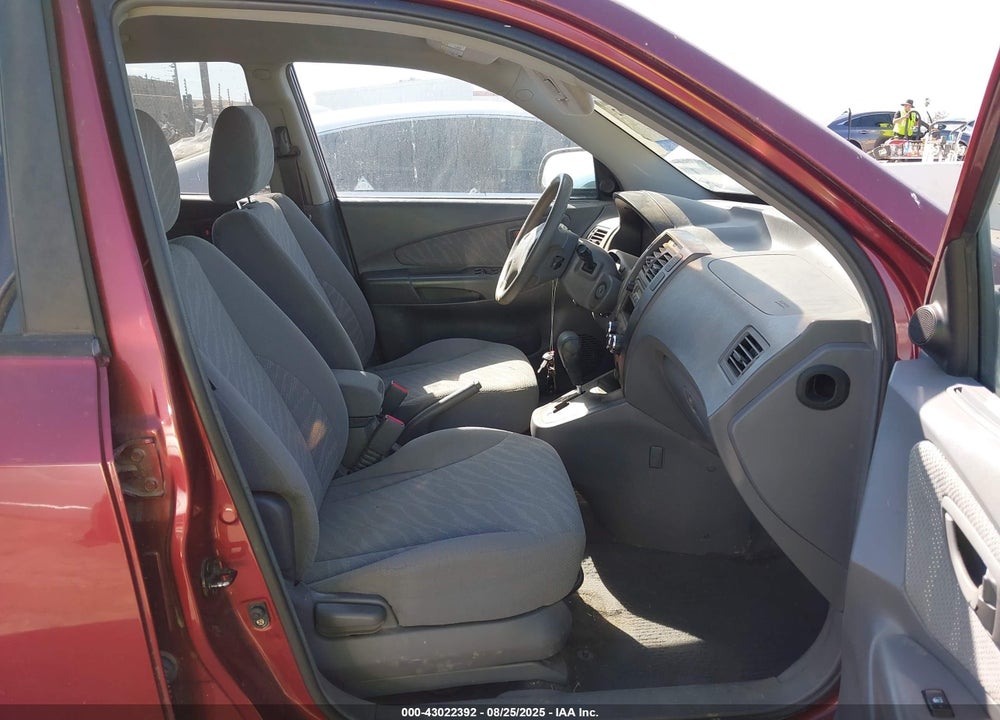 2005 HYUNDAI TUCSON GL VIN: KM8JM12BX5U121837