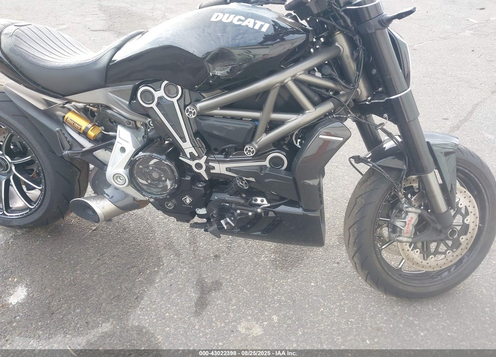 2016 DUCATI XDIAVEL VIN: ZDM13BKW8GB000517