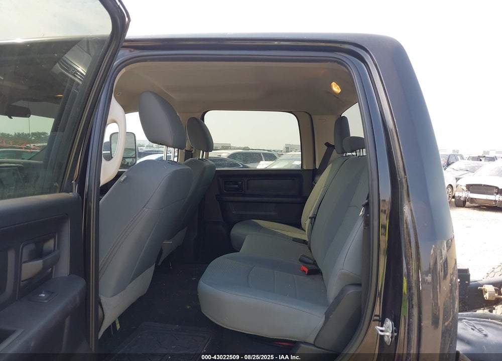 2018 RAM 3500 TRADESMAN  4X4 8' BOX VIN: 3C63RRGL7JG299319