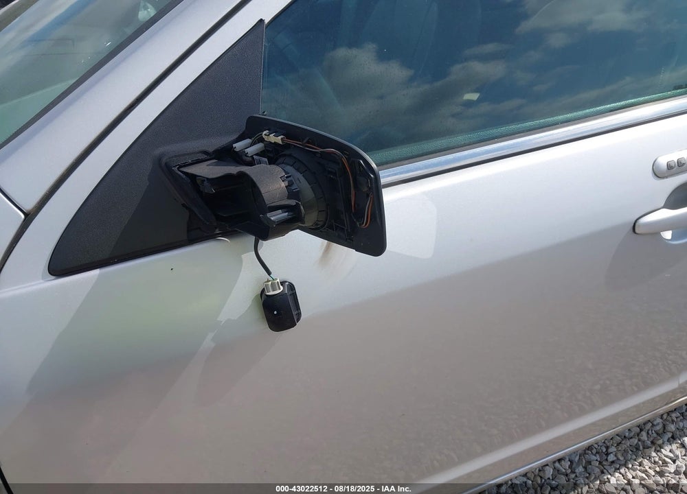 2011 FORD FUSION VIN: 3FADP0L31BR292494