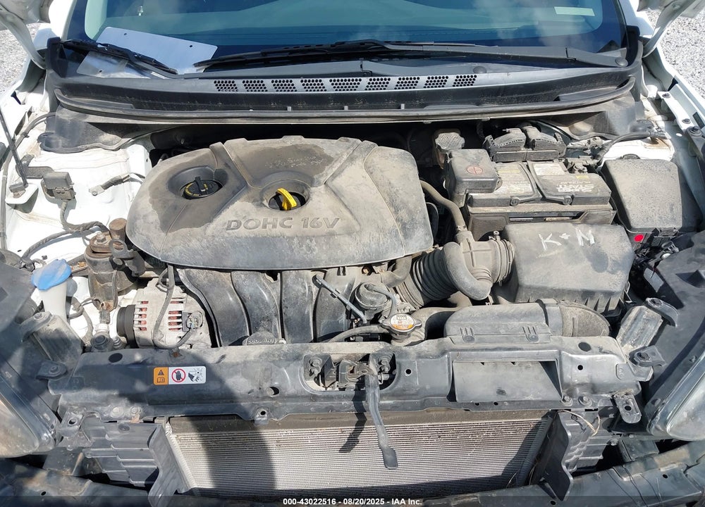 2015 HYUNDAI ELANTRA VIN: 5NPDH4AE7FH607777