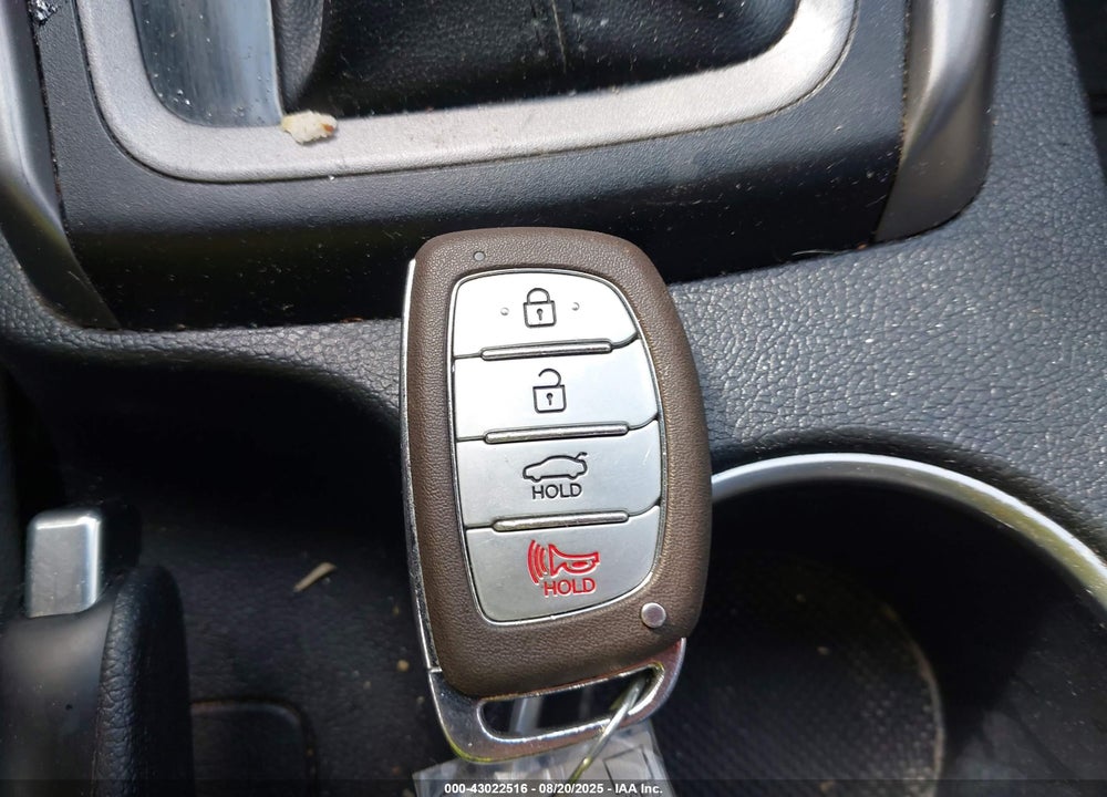 2015 HYUNDAI ELANTRA VIN: 5NPDH4AE7FH607777