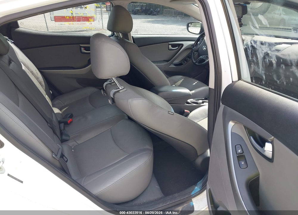 2015 HYUNDAI ELANTRA VIN: 5NPDH4AE7FH607777