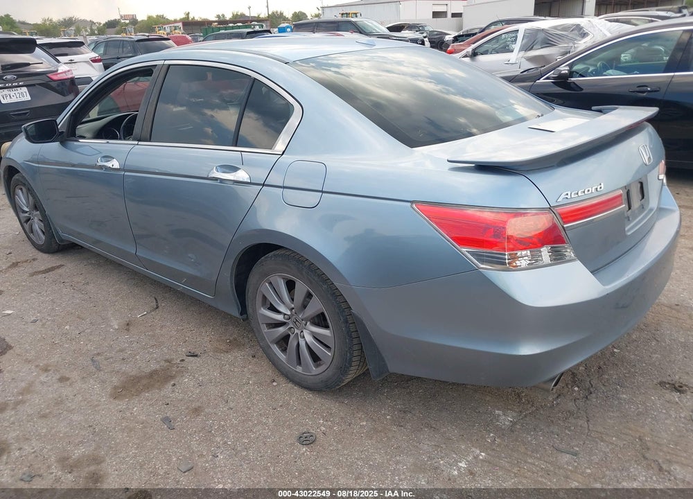 2011 HONDA ACCORD VIN: 1HGCP3F80BA000604