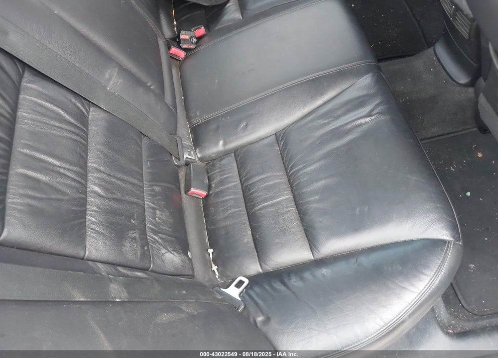 2011 HONDA ACCORD VIN: 1HGCP3F80BA000604