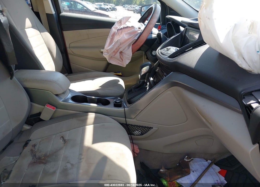 2016 FORD ESCAPE VIN: 1FMCU9G95GUC83441