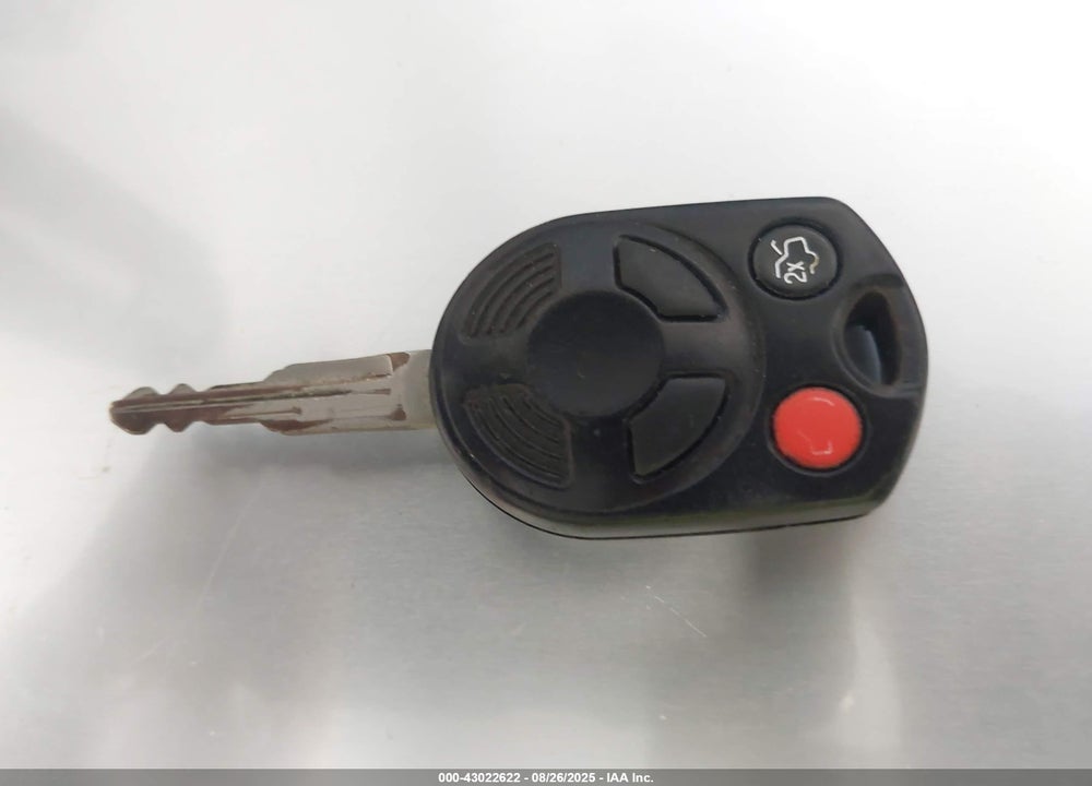 2011 FORD FUSION VIN: 3FAHP0HA0BR323811