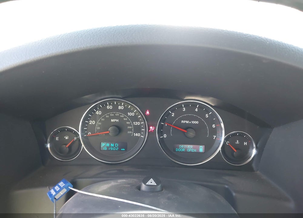 2007 JEEP COMMANDER SPORT VIN: 1J8HG48P37C695017