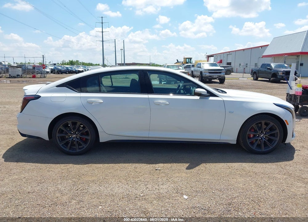 2025 CADILLAC CT5 VIN: 1G6DP5RK3S0106690