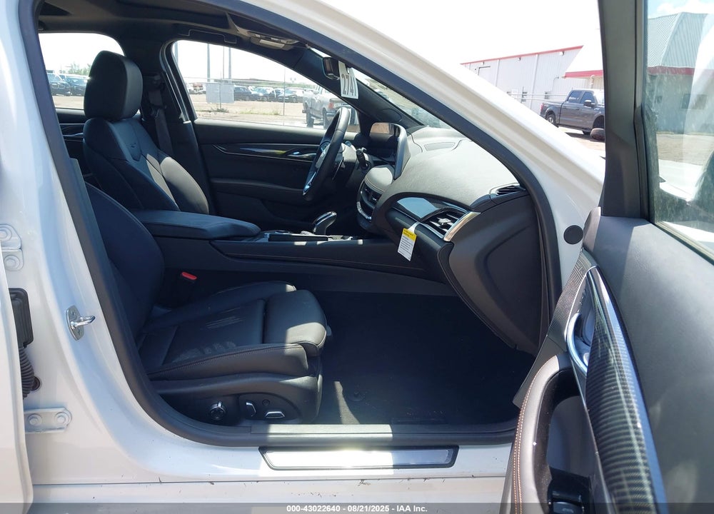 2025 CADILLAC CT5 VIN: 1G6DP5RK3S0106690