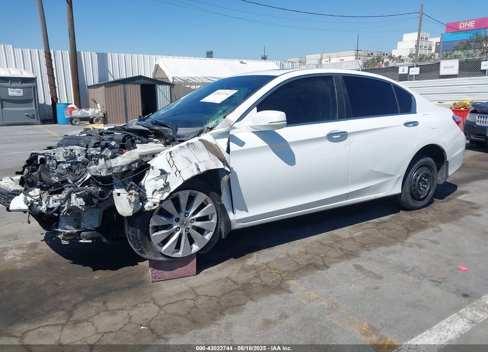 2014 HONDA ACCORD VIN: 1HGCR3F81EA017684