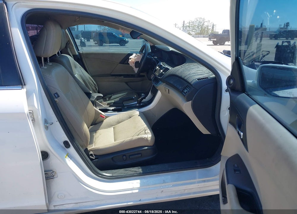 2014 HONDA ACCORD VIN: 1HGCR3F81EA017684