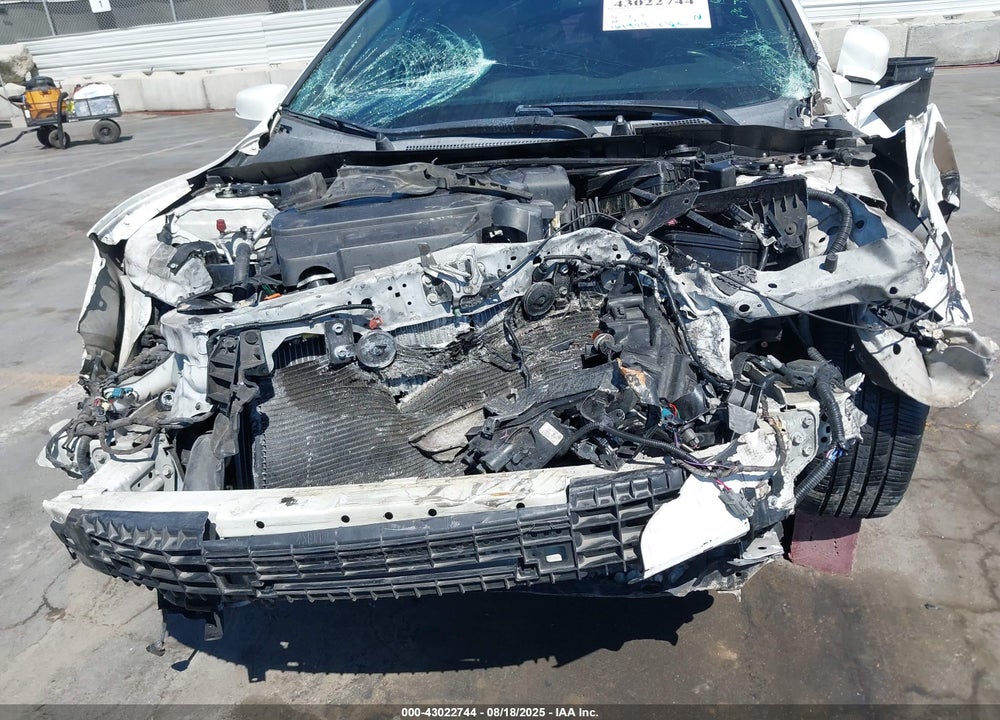 2014 HONDA ACCORD VIN: 1HGCR3F81EA017684