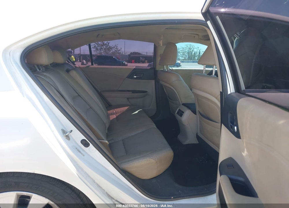 2014 HONDA ACCORD VIN: 1HGCR3F81EA017684