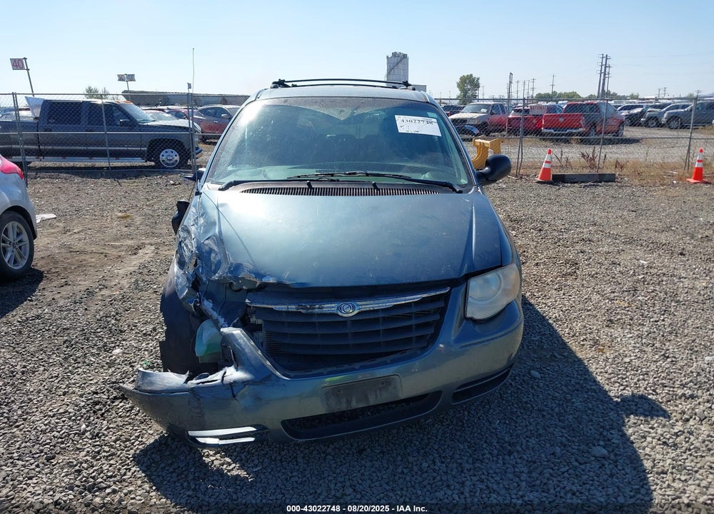 2005 CHRYSLER TOWN & COUNTRY TOURING VIN: 2C4GP54L35R157868