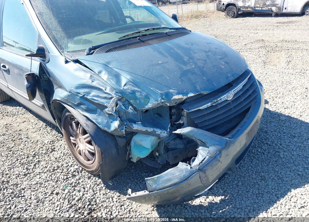 2005 CHRYSLER TOWN & COUNTRY TOURING VIN: 2C4GP54L35R157868