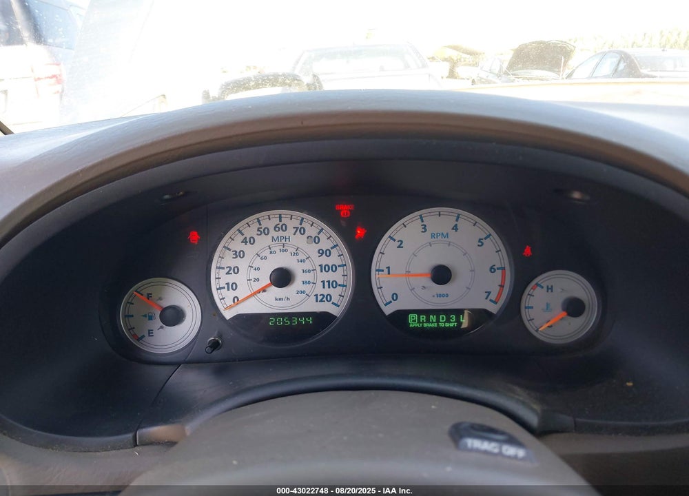 2005 CHRYSLER TOWN & COUNTRY TOURING VIN: 2C4GP54L35R157868