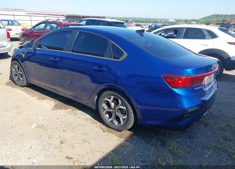 2021 KIA FORTE VIN: 3KPF24ADXME338421