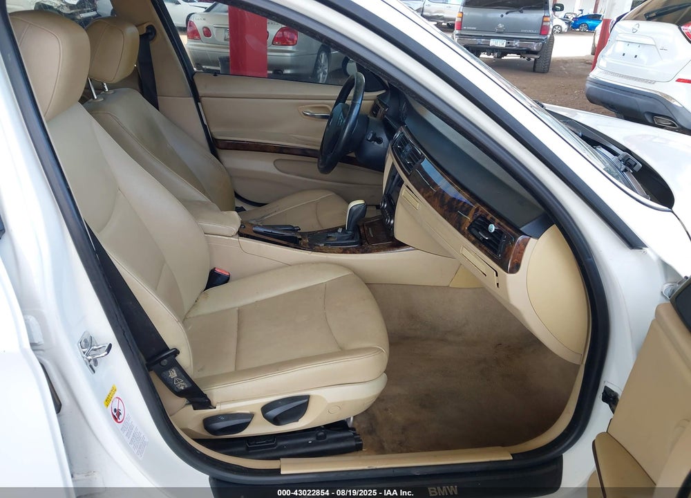 2007 BMW 328I VIN: WBAVA33557KX80455