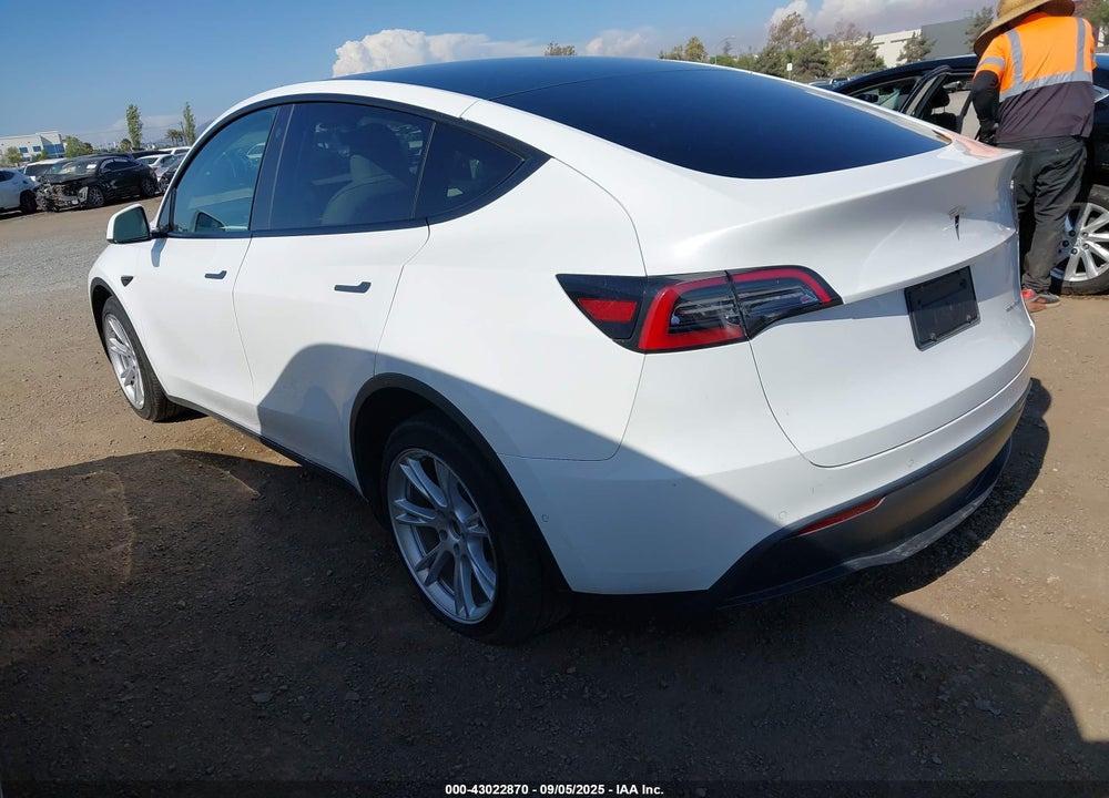 2021 TESLA MODEL Y VIN: 5YJYGAEE0MF259460