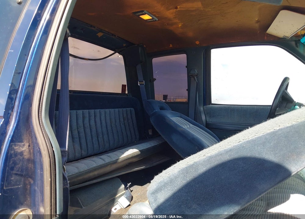 1993 CHEVROLET GMT-400 K1500 VIN: 2GCEK19K5P1111300