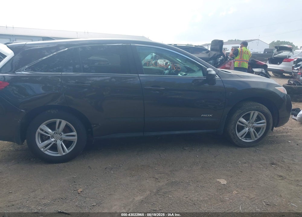 2014 ACURA RDX VIN: 5J8TB3H52EL005023