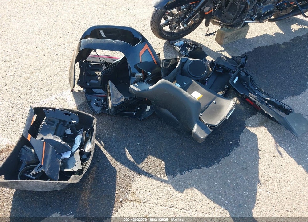 2022 HARLEY-DAVIDSON FLTRK VIN: 1HD1KZF1XNB660155