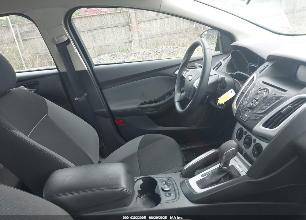 2013 FORD FOCUS VIN: 1FADP3F21DL262076