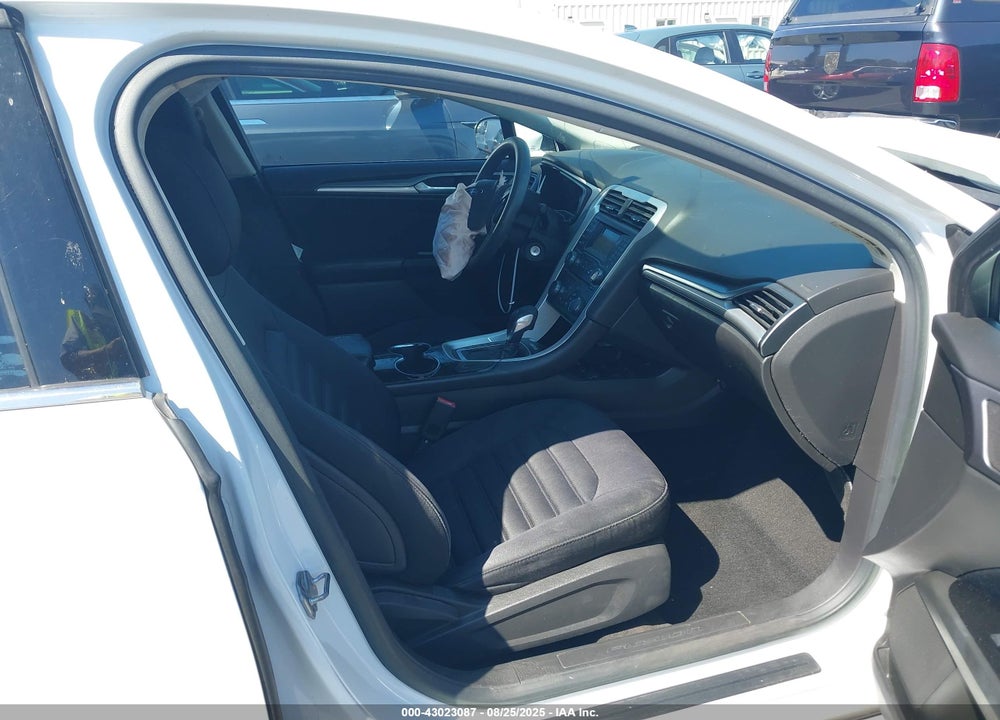 2014 FORD FUSION VIN: 3FA6P0LU2ER275869