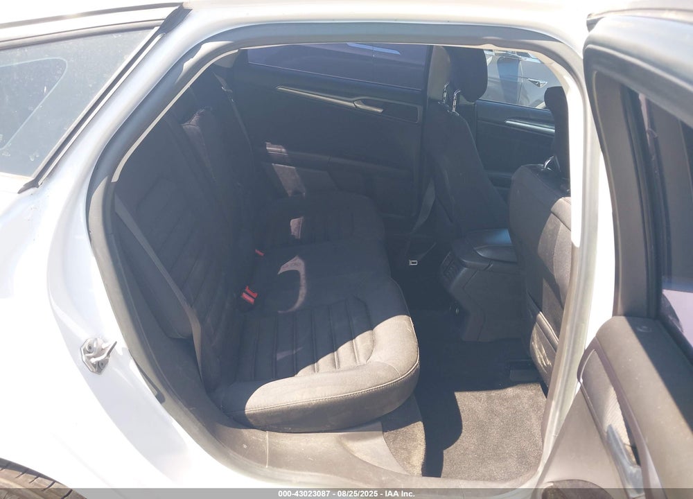 2014 FORD FUSION VIN: 3FA6P0LU2ER275869