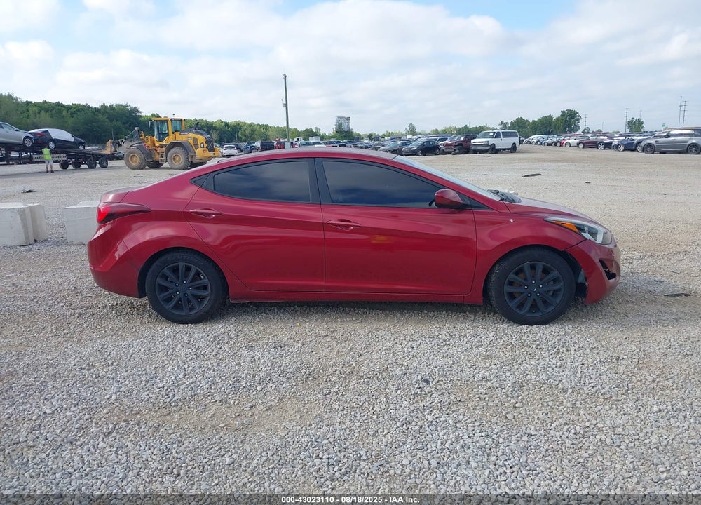2016 HYUNDAI ELANTRA VIN: 5NPDH4AE6GH770082
